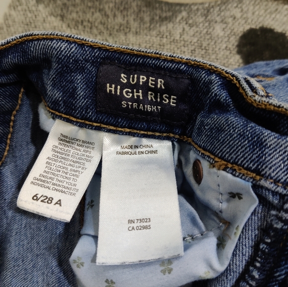 Lucky Brand Jeans - 28 - Picture 6 of 7
